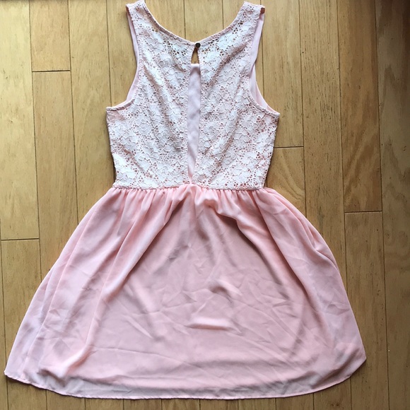 Baby pink fit and flare - Picture 2 of 4